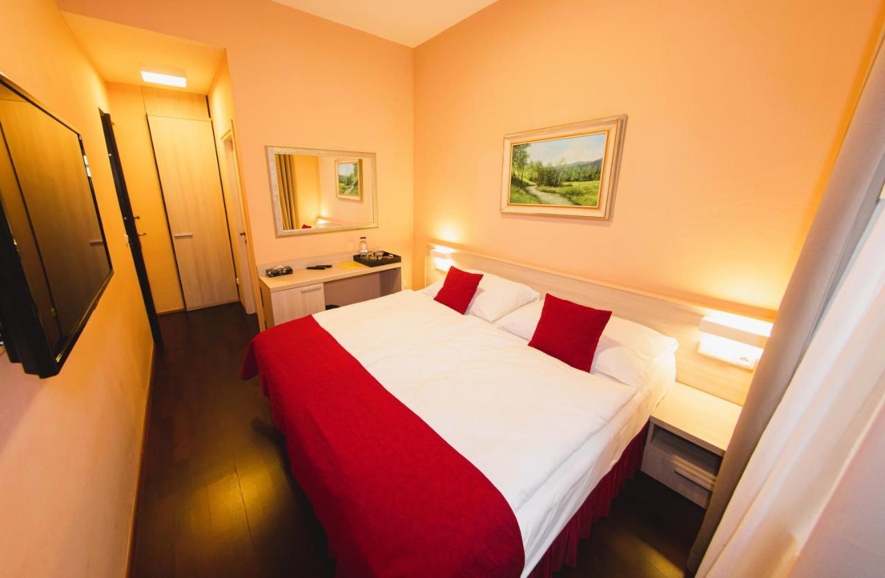 Apartahotel Boutique By Little King 3*