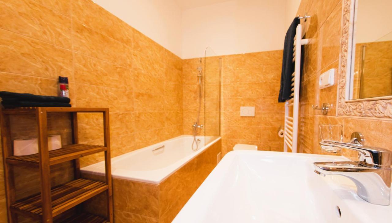Boutique By Little King Apartahotel 3*