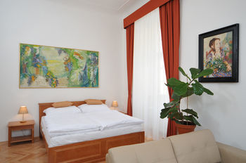 Boutique By Little King 3*