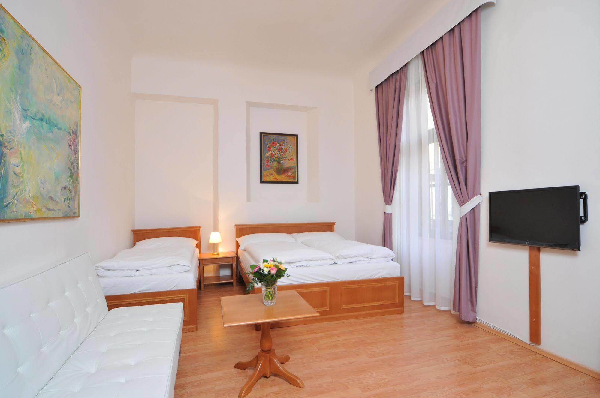 Boutique By Little King Apartahotel 3*