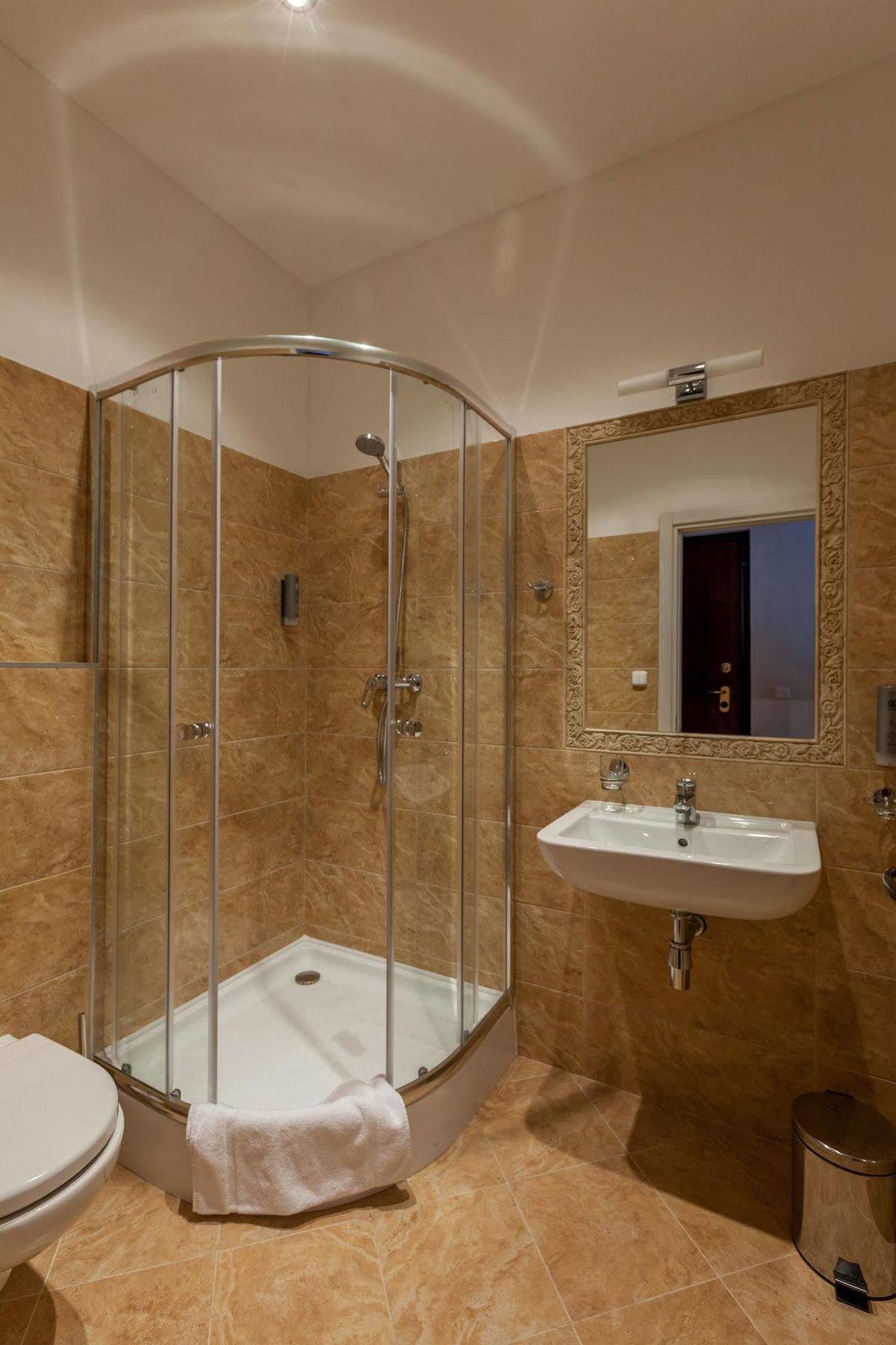 Boutique By Little King Apartahotel