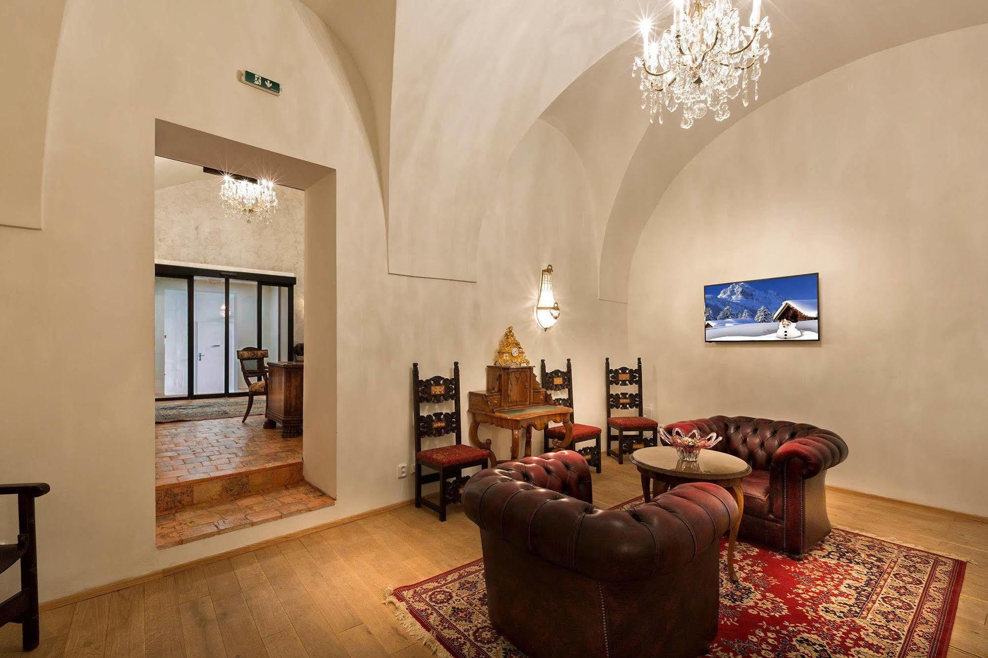 Boutique By Little King Apartahotel