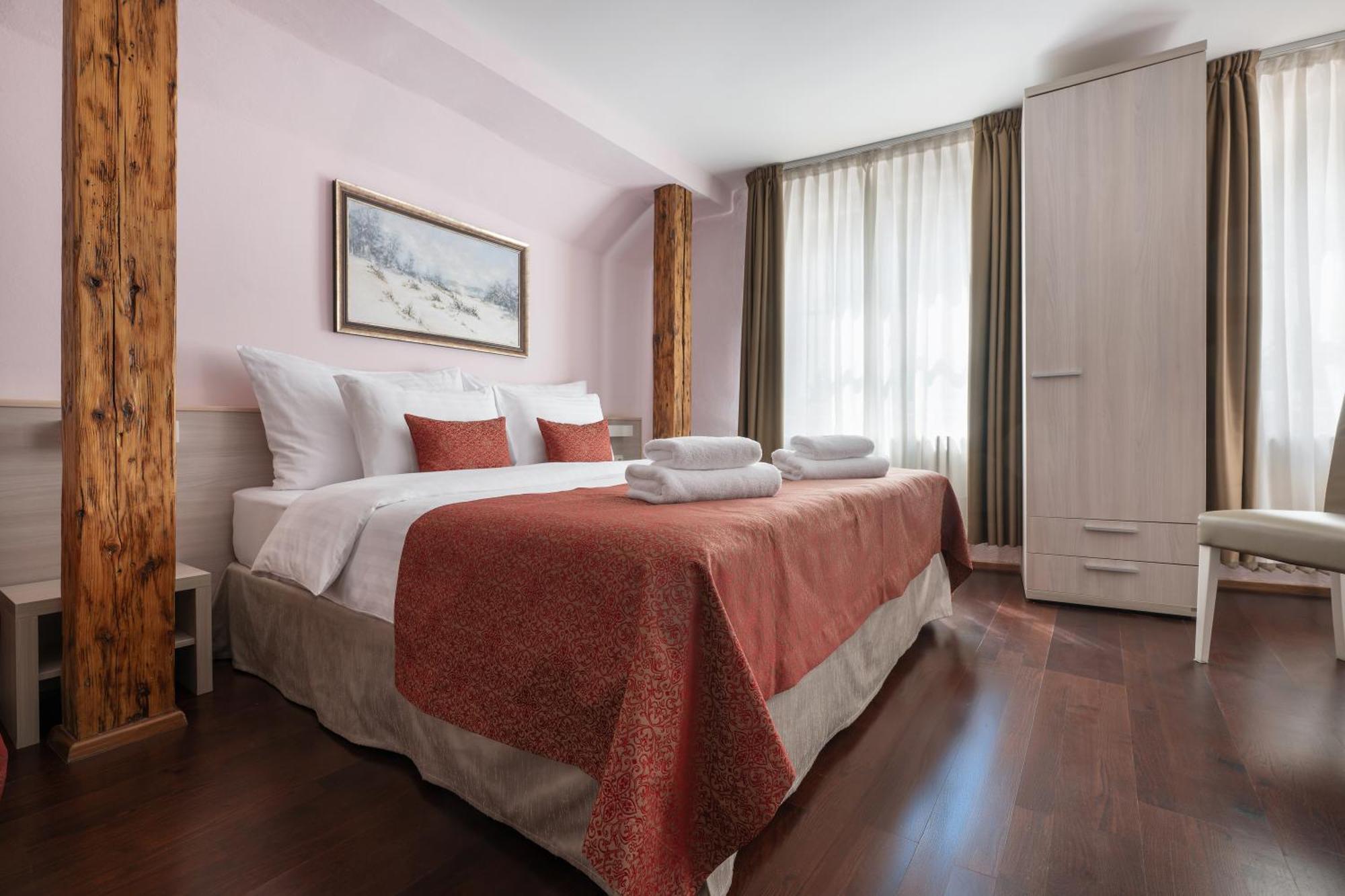Aparthotel Boutique Residence By Little King